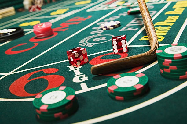 kicau toto app showing live football markets and casino games